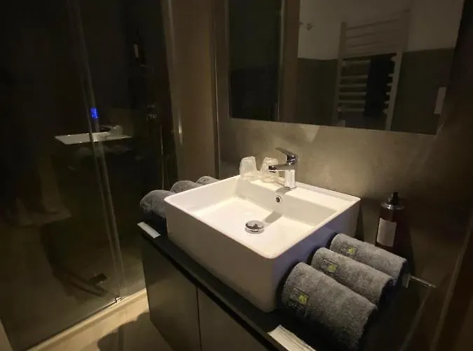 3 Bed דירה 4*
